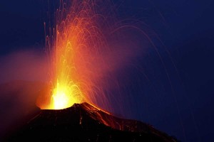 Volcan : Lieux à visiter à la Réunion et randonnée Piton de la Fournaise