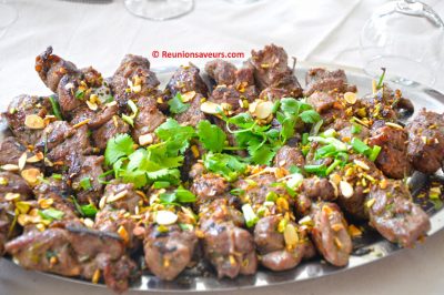 Recette brochettes d’agneau marinées aux amandes et pistaches