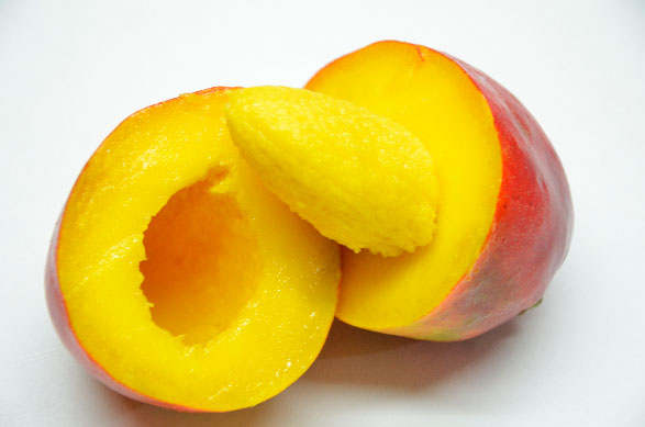 Ce fruit reunion est une mangue américaine Early Gold, délicieuses mangue Réunion