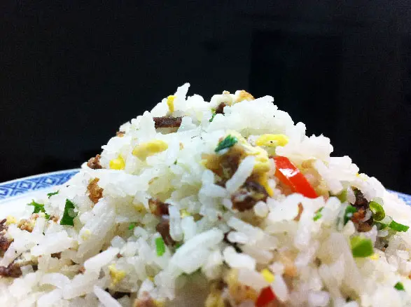 Les recettes de riz sauté ou riz blanc simple ou riz curcuma 